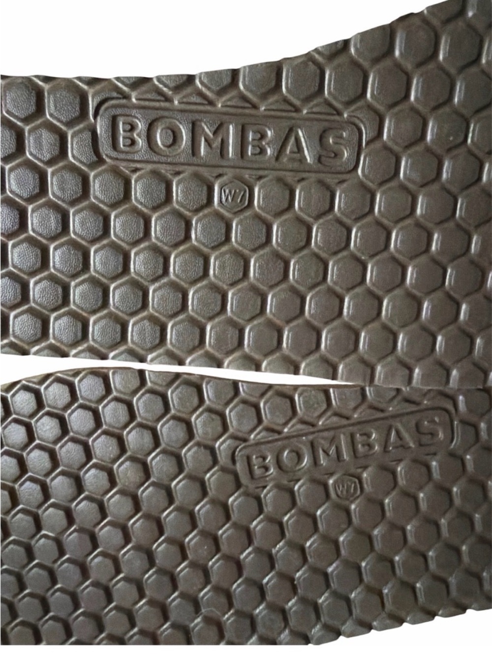 Bombas Women’s Plush Sunday Slipper - Picture 5 of 5